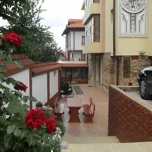 за гости - семейна ивел 3* Bansko